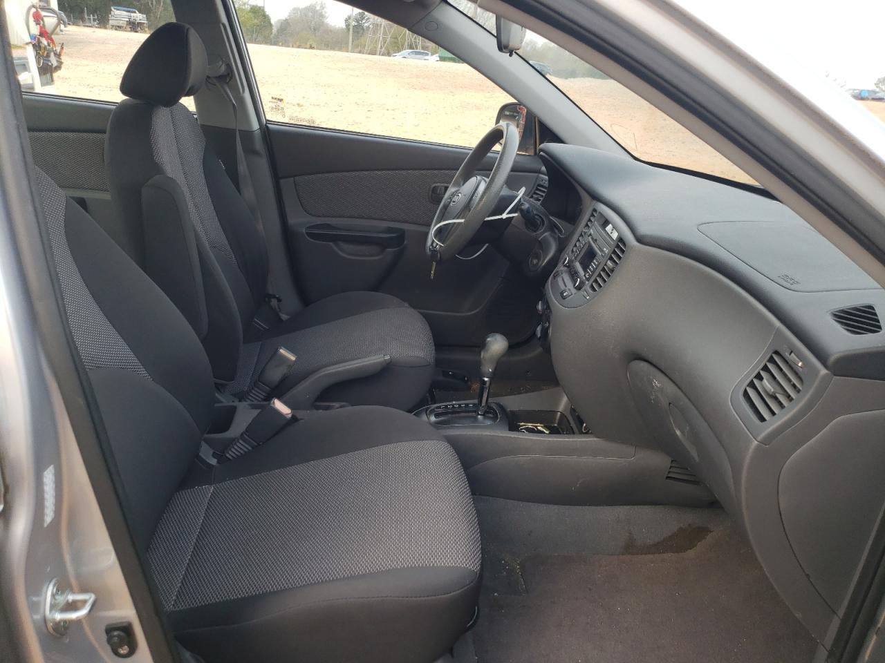 Photo 5 from auction – 2010 KIA RIO LX with VIN KNADH4A33A6687738