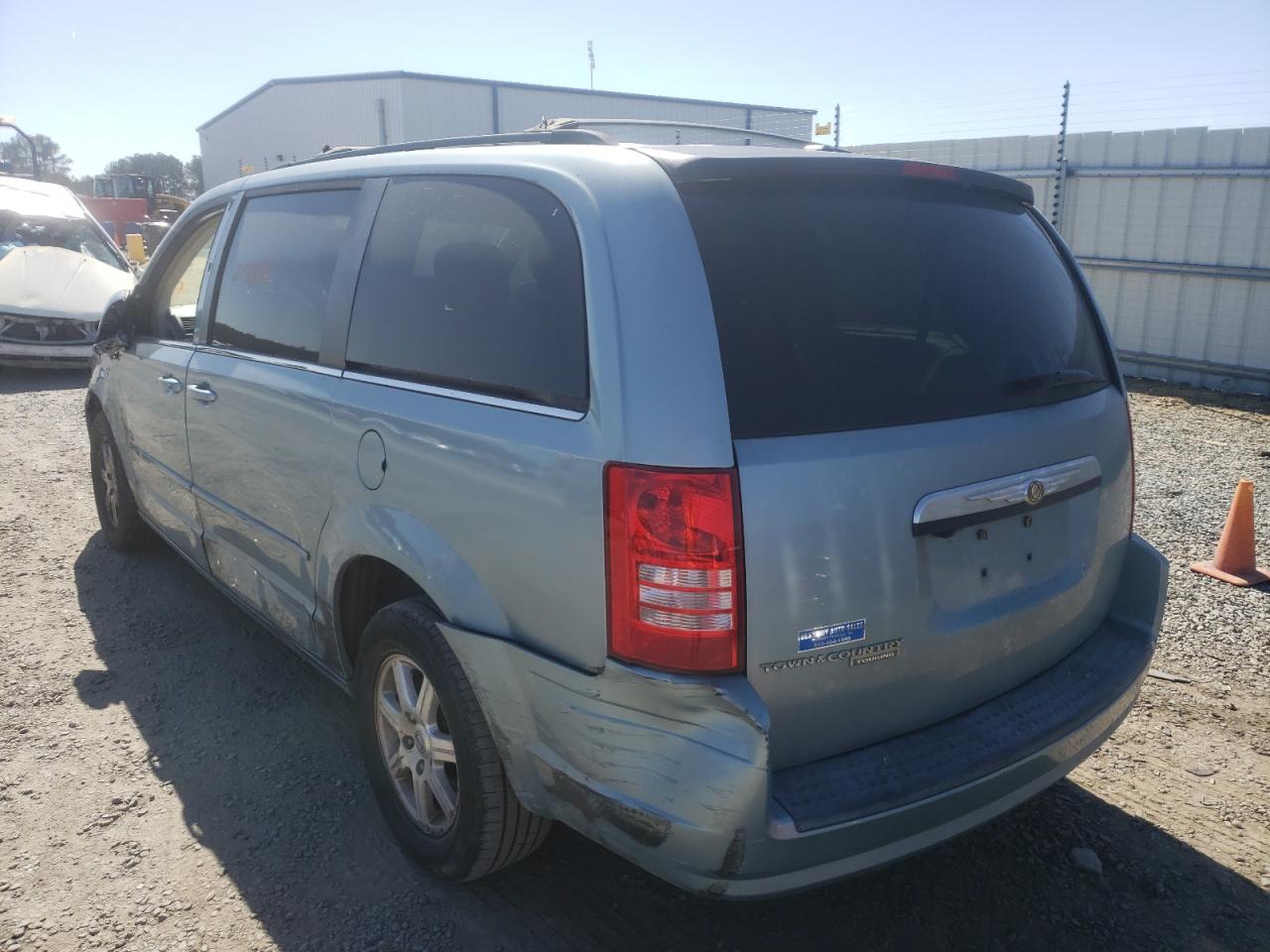 Photo 3 from auction – 2008 CHRYSLER TOWN & COU with VIN 2A8HR54P78R834905