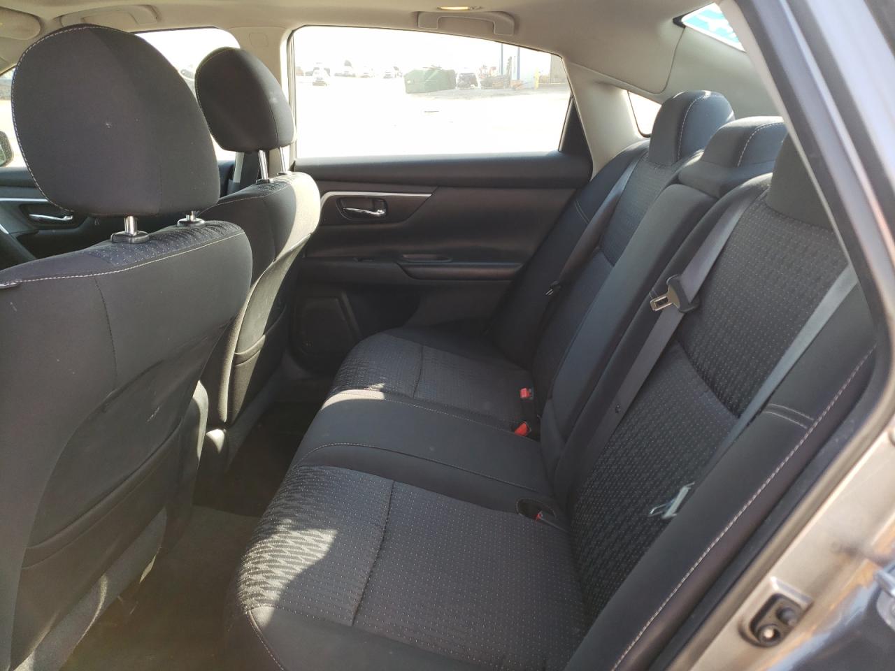 Photo 6 from auction – 2016 NISSAN ALTIMA 2.5 with VIN 1N4AL3AP1GC170391