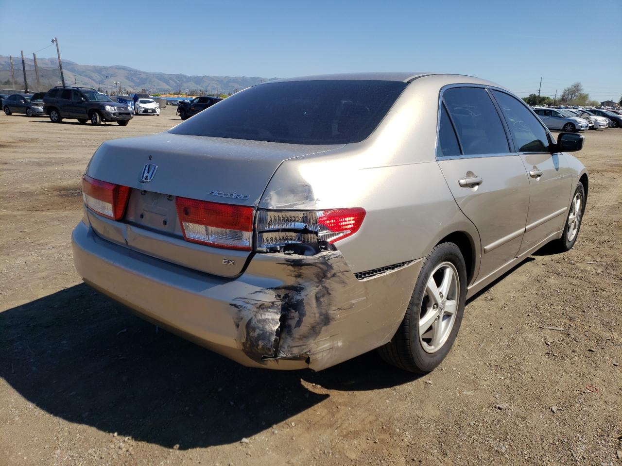 Photo 4 from auction – 2004 HONDA ACCORD EX with VIN JHMCM56644C023116