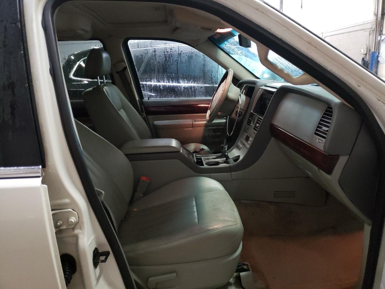 Photo 5 from auction – 2003 LINCOLN AVIATOR with VIN 5LMEU78H13ZJ21075