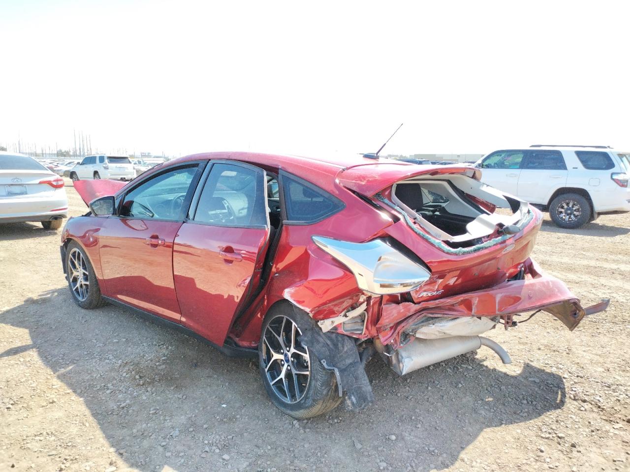 Photo 3 from auction – 2017 FORD FOCUS SEL with VIN 1FADP3M22HL333357