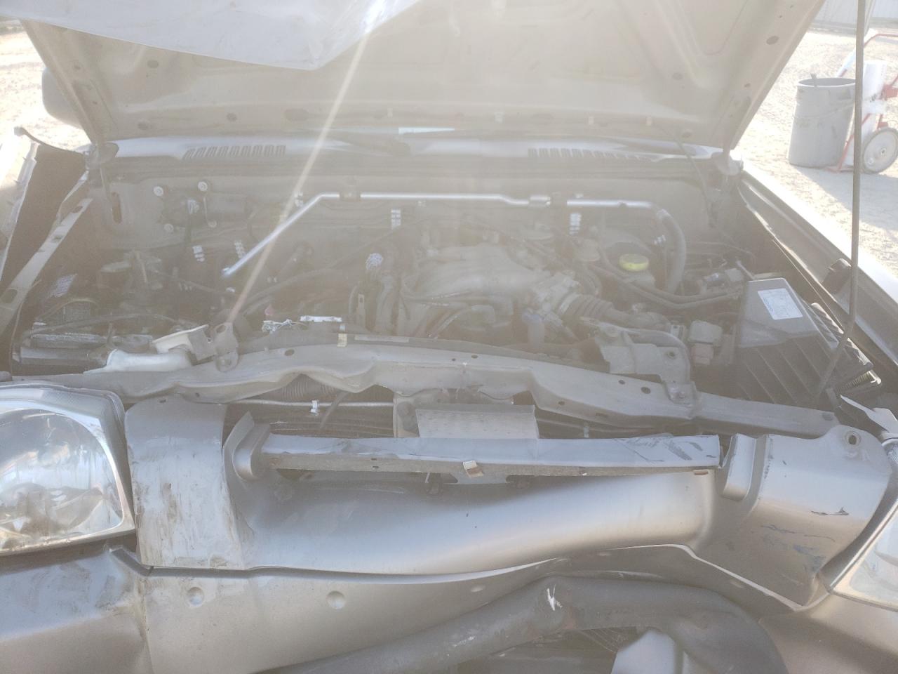 Photo 7 from auction – 2004 NISSAN FRONTIER C with VIN 1N6ED27T54C422059