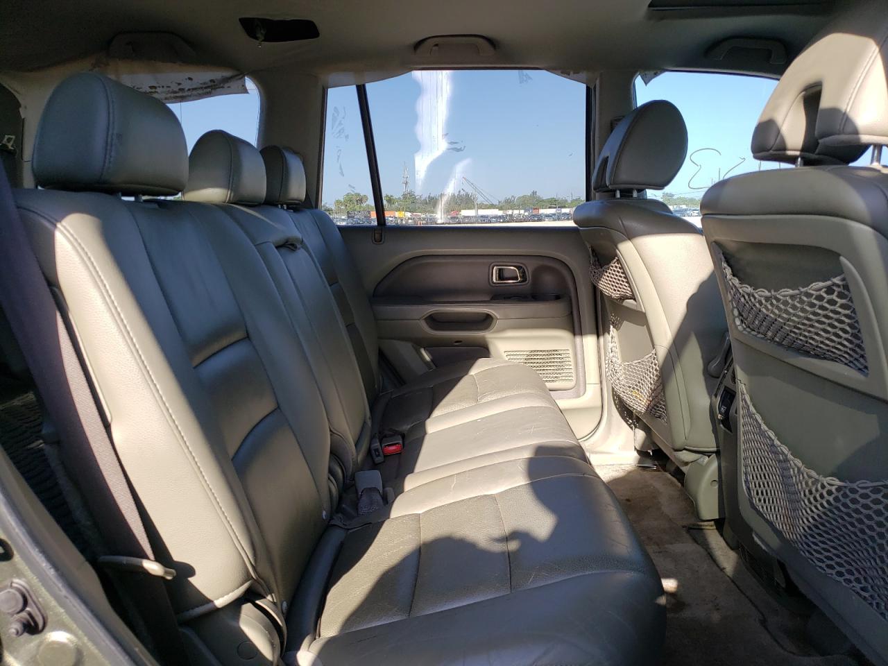 Photo 6 from auction – 2006 HONDA PILOT EXL with VIN 5FNYF28506B025164