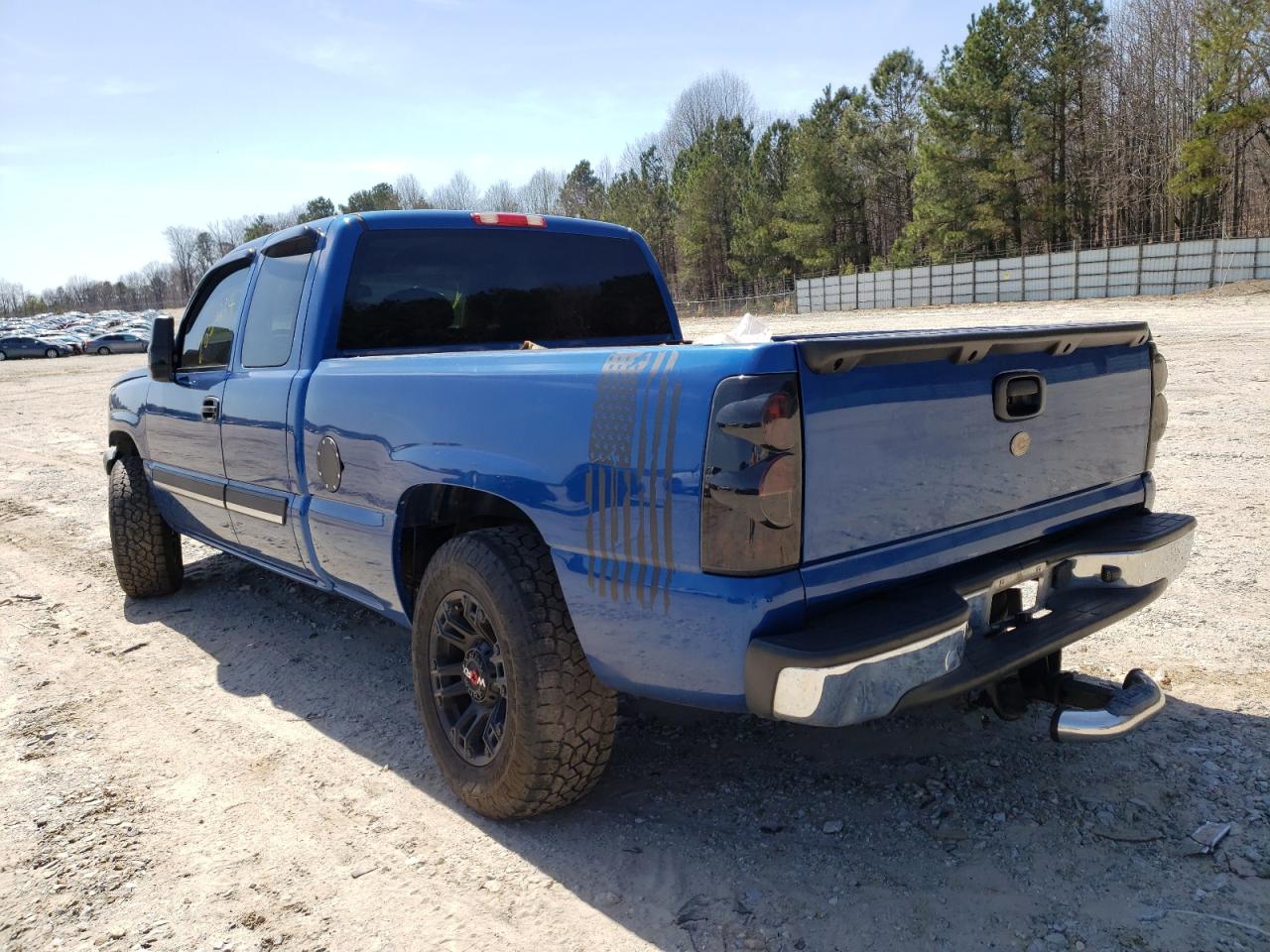 Photo 3 from auction – 2003 CHEVROLET SILVERADO with VIN 2GCEC19V831141621