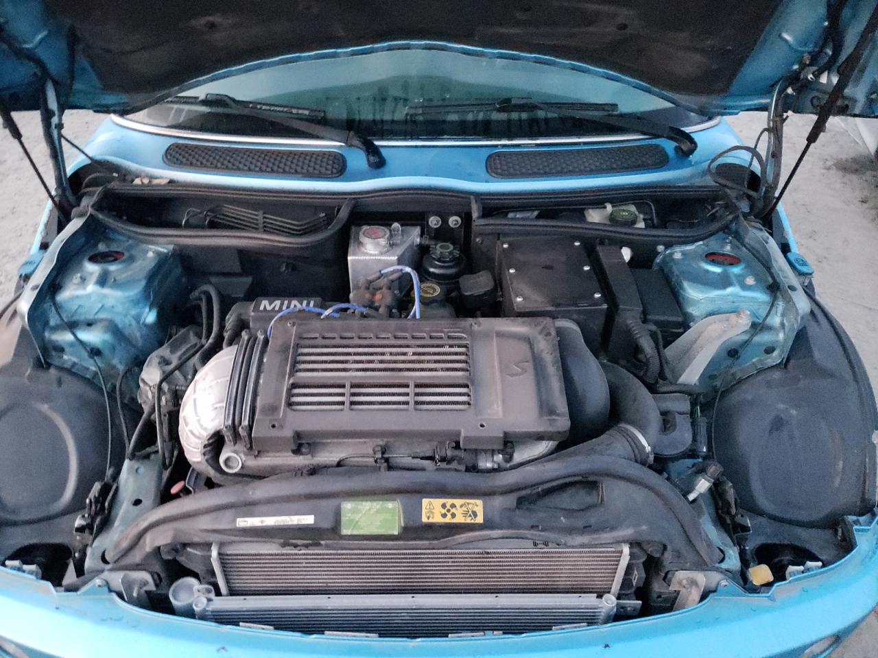 Photo 7 from auction – 2004 MINI COOPER S with VIN WMWRE33414TD84674