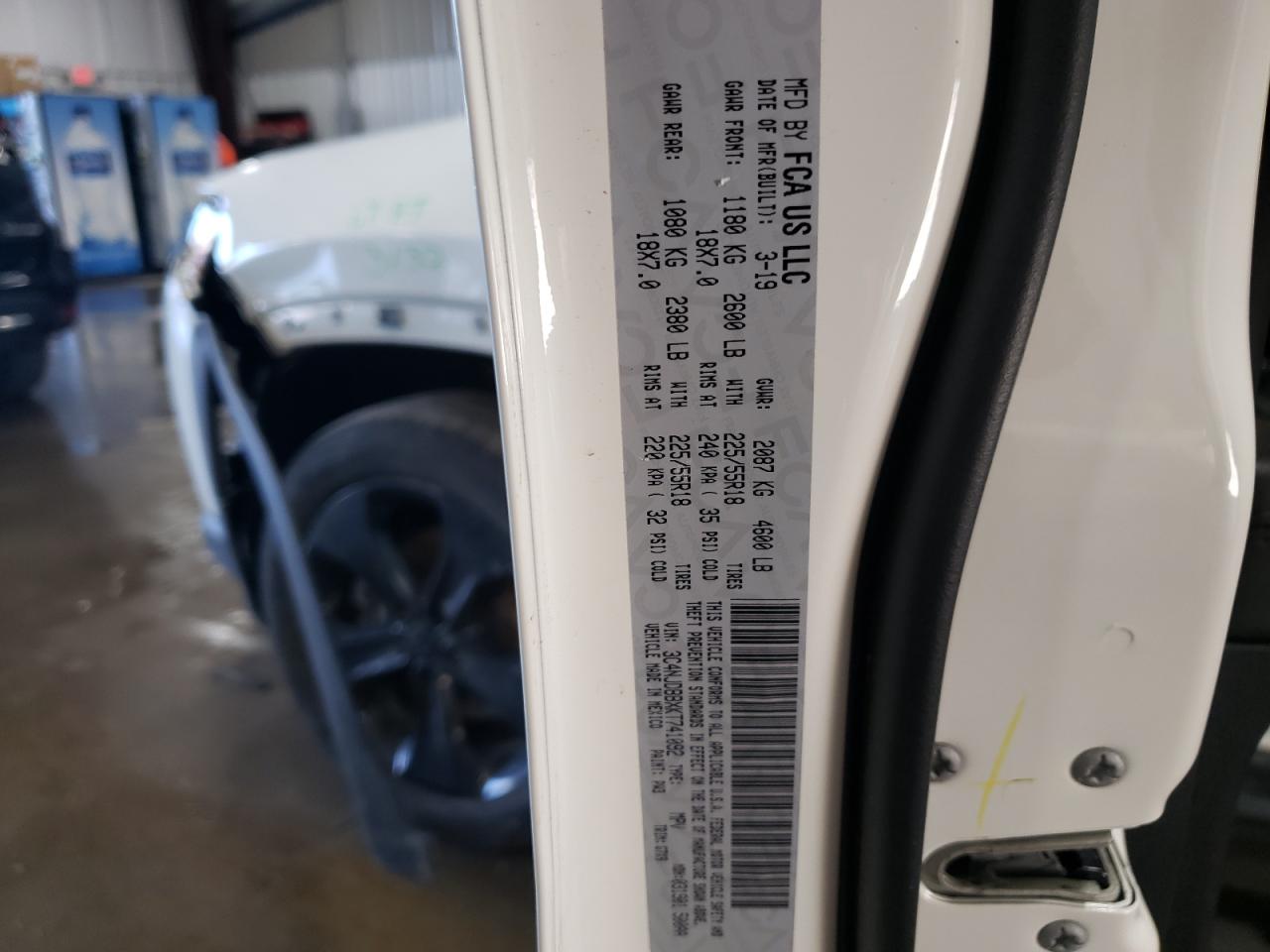 Photo 10 from auction – 2019 JEEP COMPASS LA with VIN 3C4NJDBBXKT741092