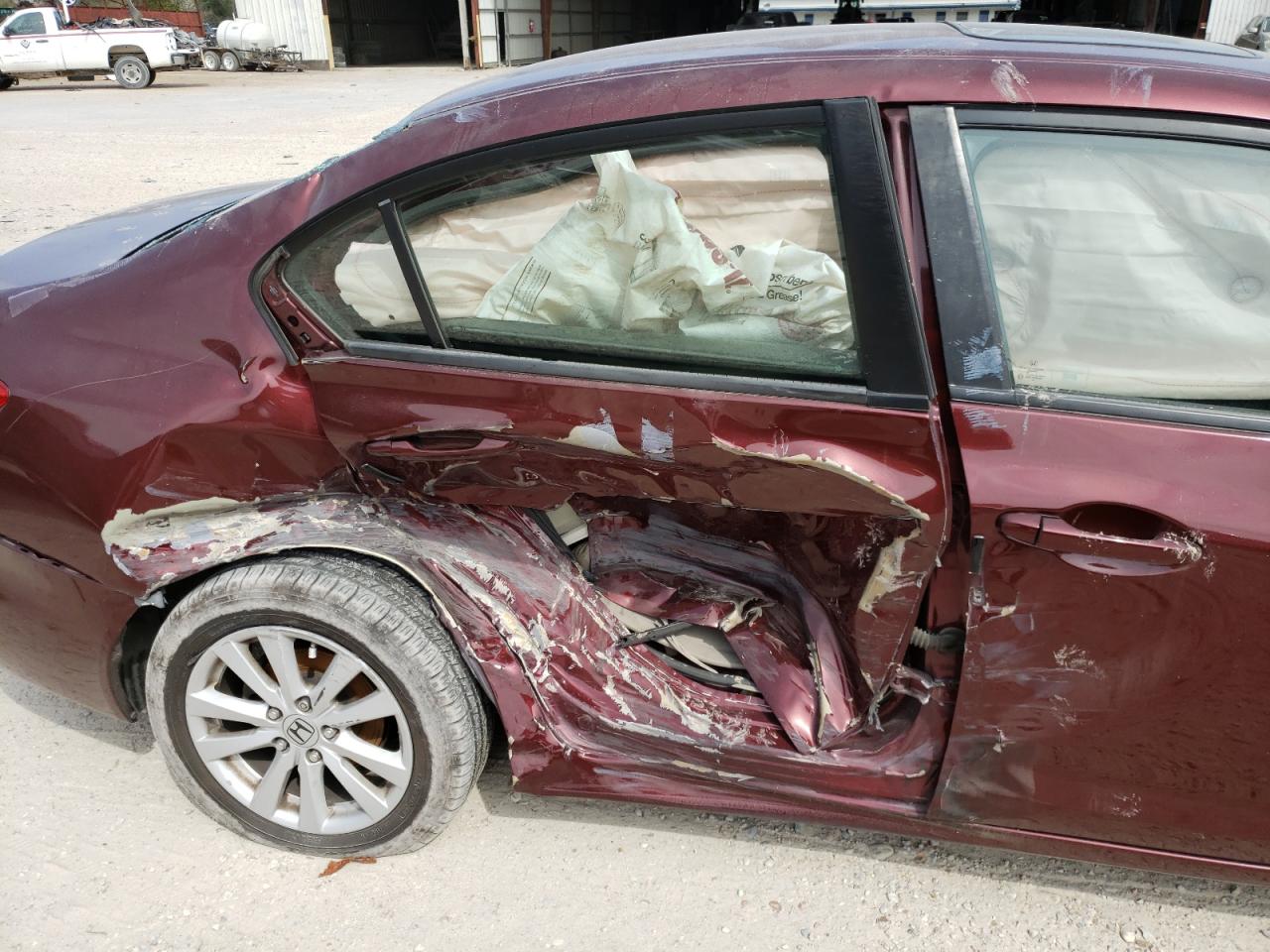 Photo 9 from auction – 2012 HONDA CIVIC EXL with VIN 2HGFB2F95CH567358
