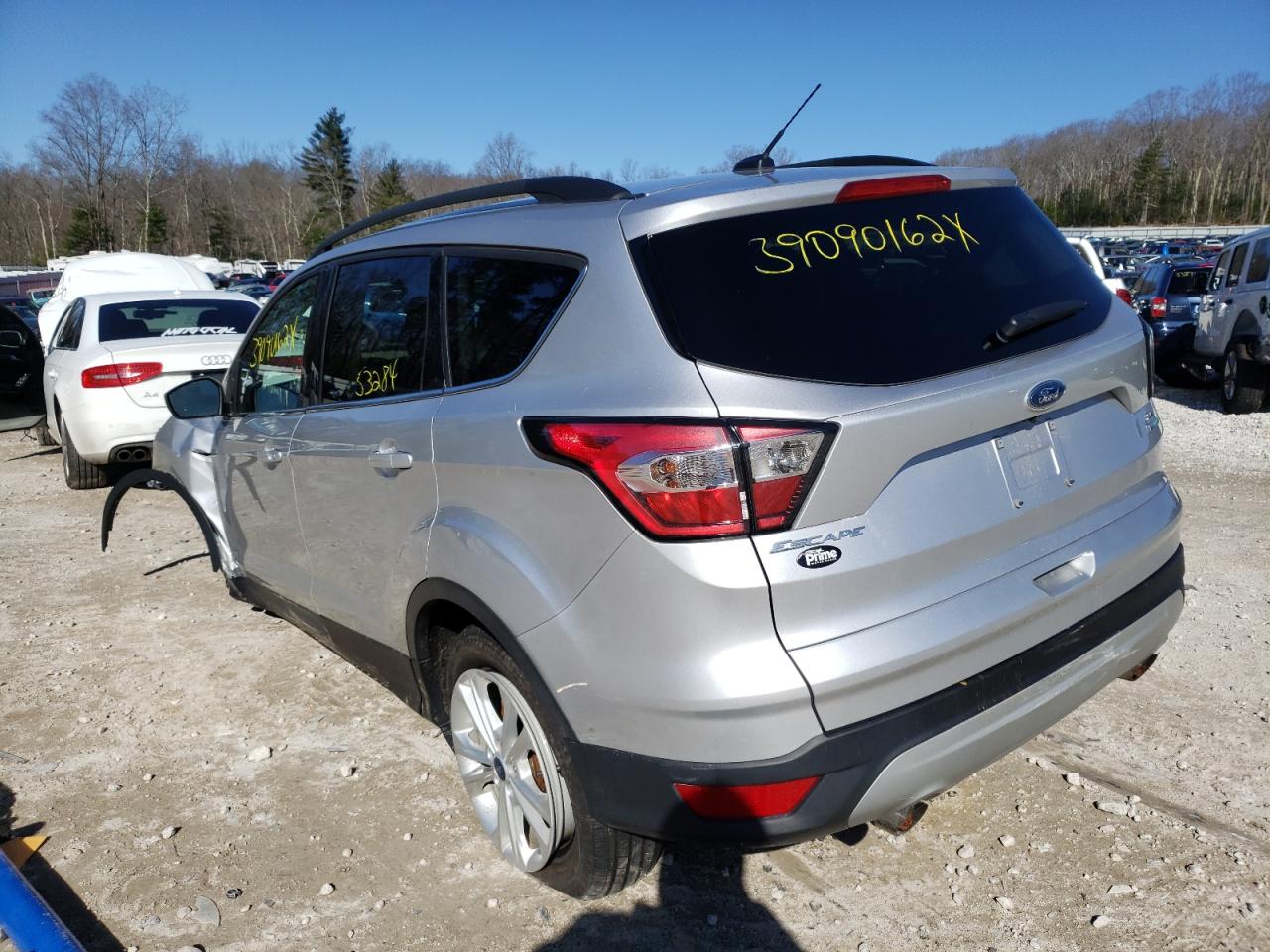 Photo 3 from auction – 2018 FORD ESCAPE SE with VIN 1FMCU0GD4JUD06439