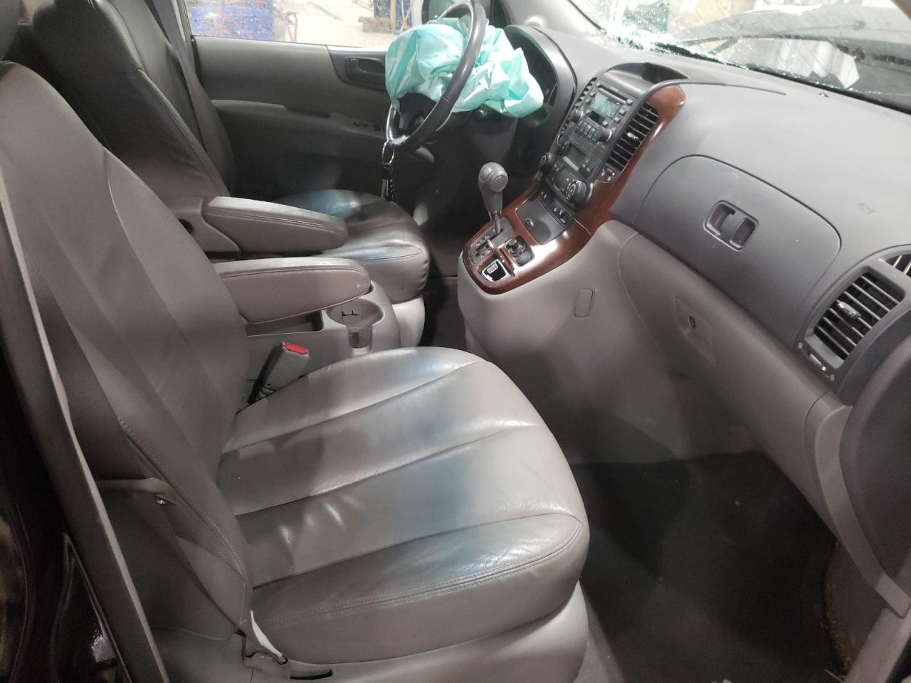 Photo 5 from auction – 2007 KIA SEDONA EX with VIN KNDMB233176176463