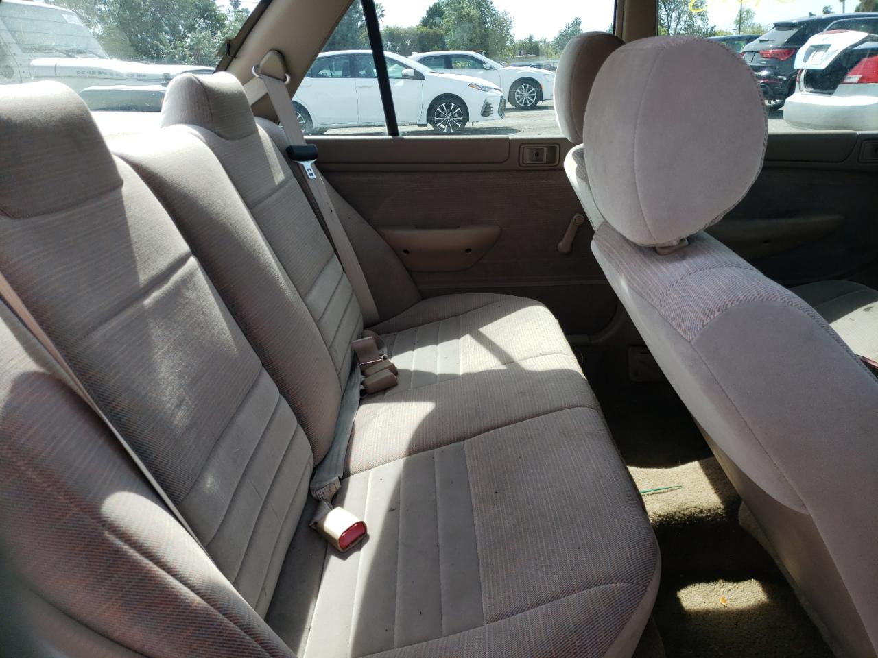 Photo 6 from auction – 1996 FORD ESCORT LX with VIN 3FASP13J6TR106686