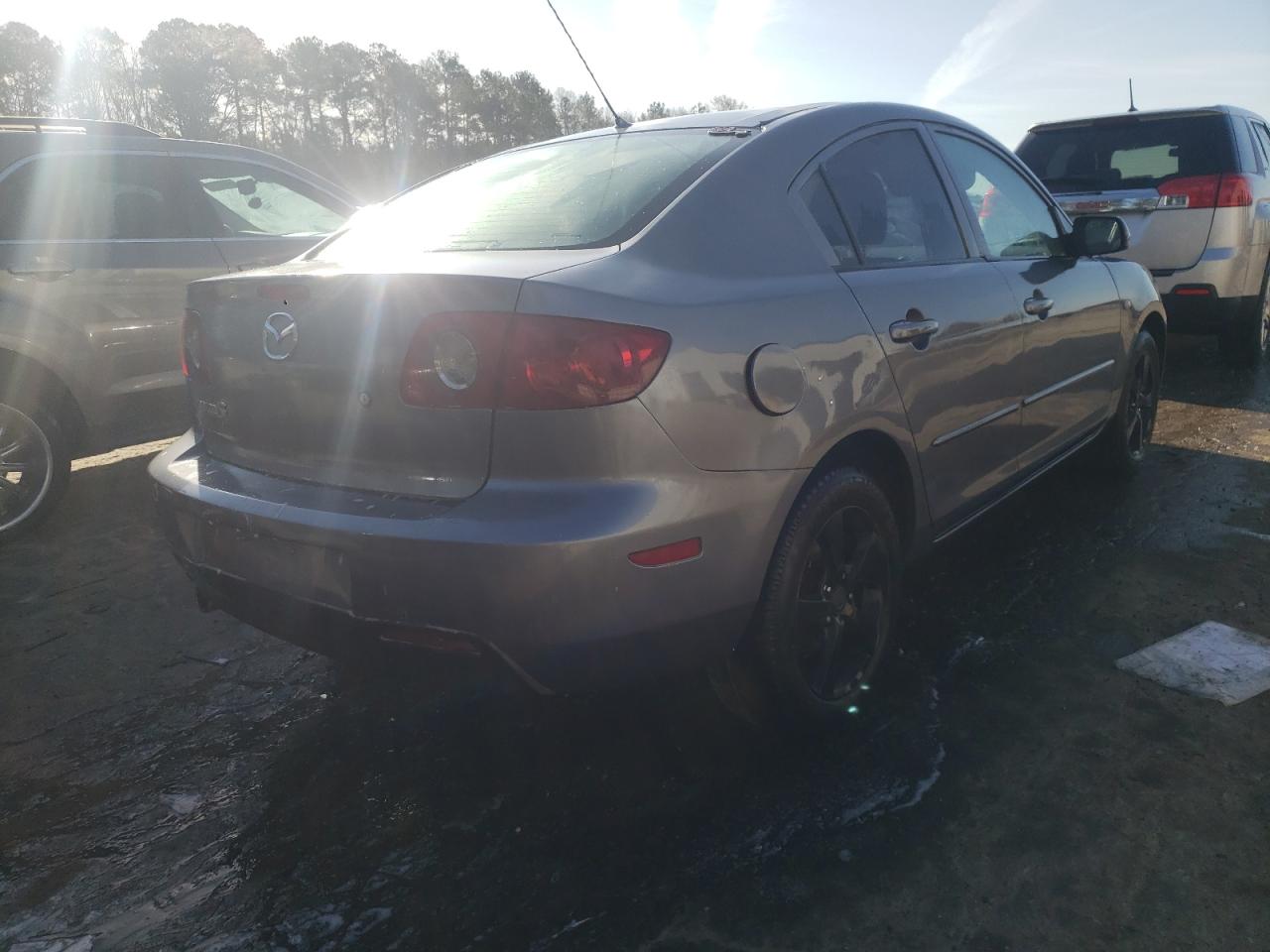 Photo 4 from auction – 2005 MAZDA 3 I with VIN JM1BK12FX51249823