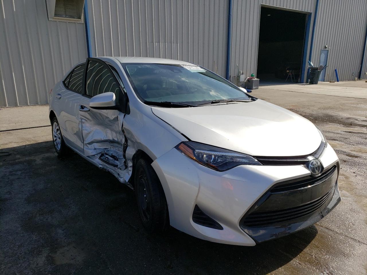 TOYOTA COROLLA L 2019 with VIN 5YFBURHE2KP948068 - Photo from auction