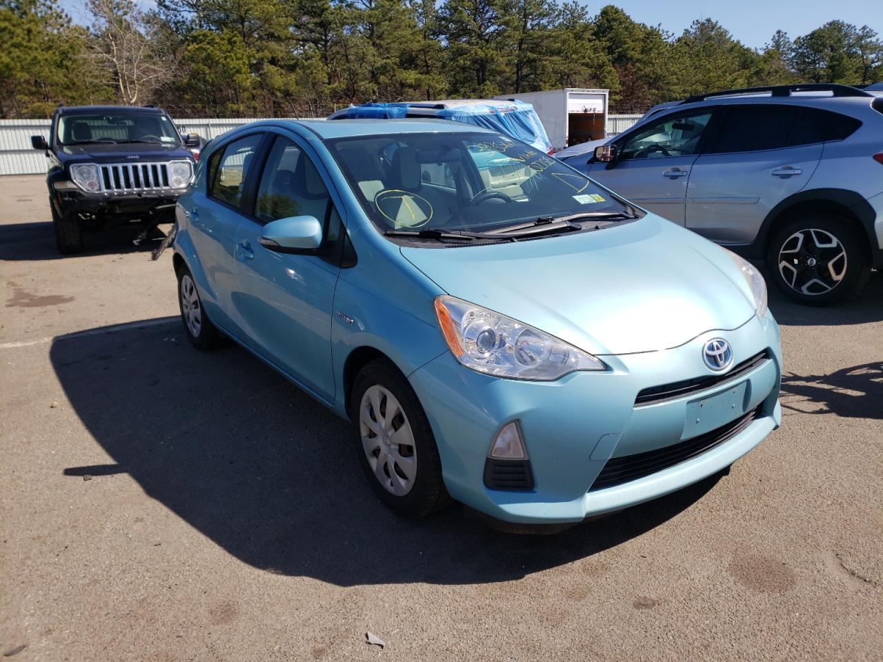 TOYOTA PRIUS C 2012 with VIN JTDKDTB39C1027525 - Photo from auction
