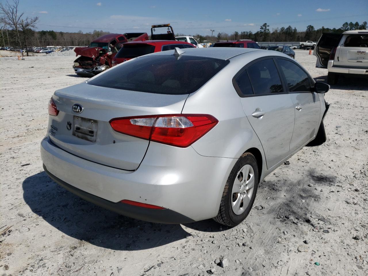 Photo 4 from auction – 2015 KIA FORTE LX with VIN KNAFK4A63F5420407