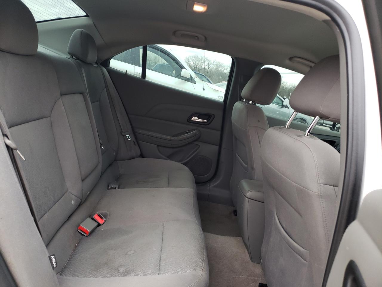 Photo 6 from auction – 2015 CHEVROLET MALIBU LS with VIN 1G11B5SL9FF184002