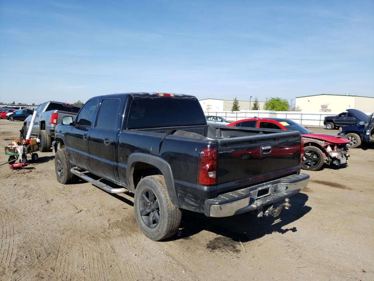 Photo 3 from auction – 2004 CHEVROLET SILVERADO with VIN 2GCEC13T541321888