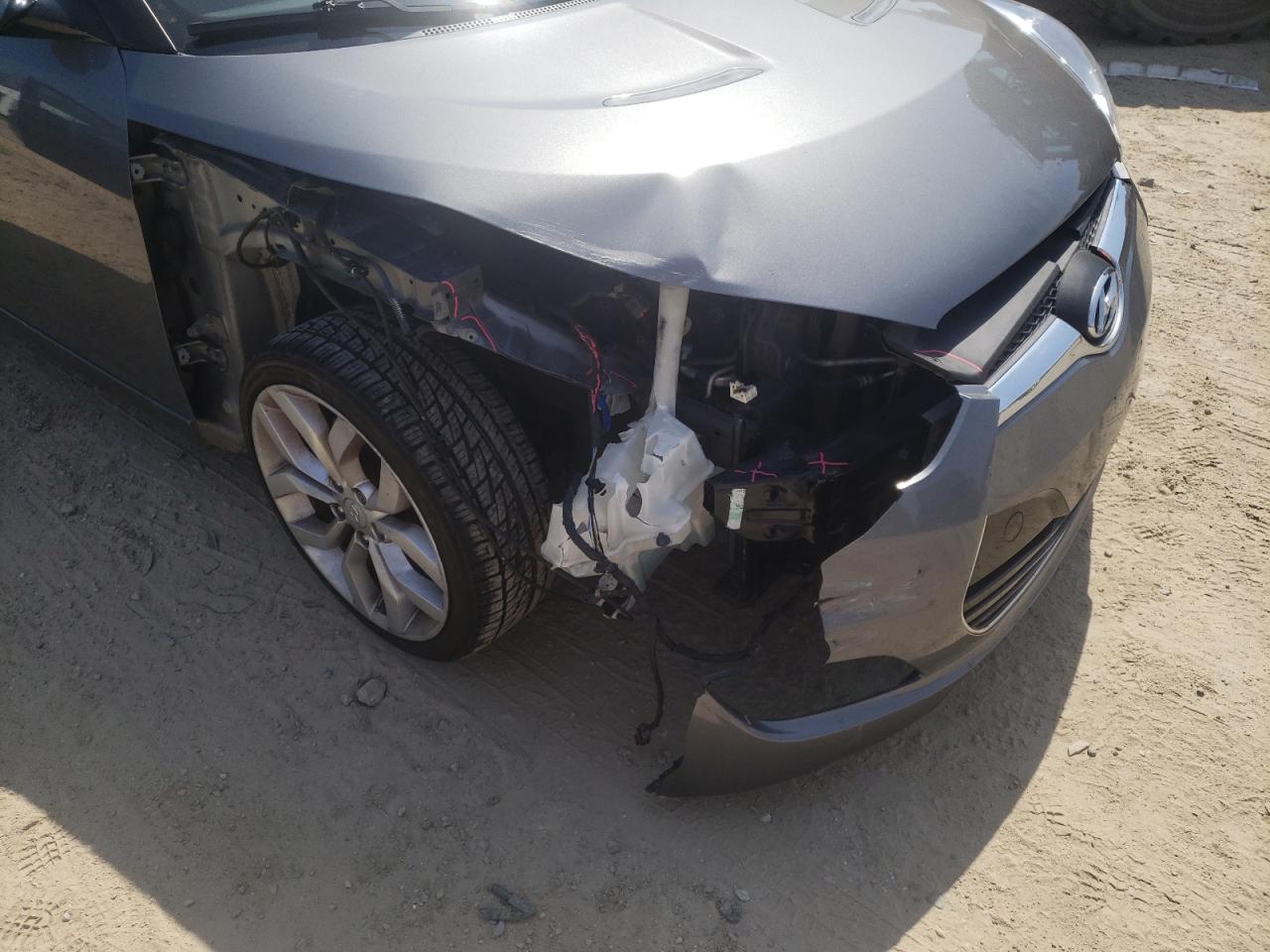 Photo 9 from auction – 2012 HYUNDAI VELOSTER with VIN KMHTC6AD0CU044257
