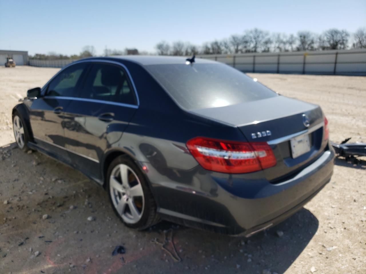 Photo 3 from auction – 2010 MERCEDES-BENZ E 350 with VIN WDDHF5GB2AA240240