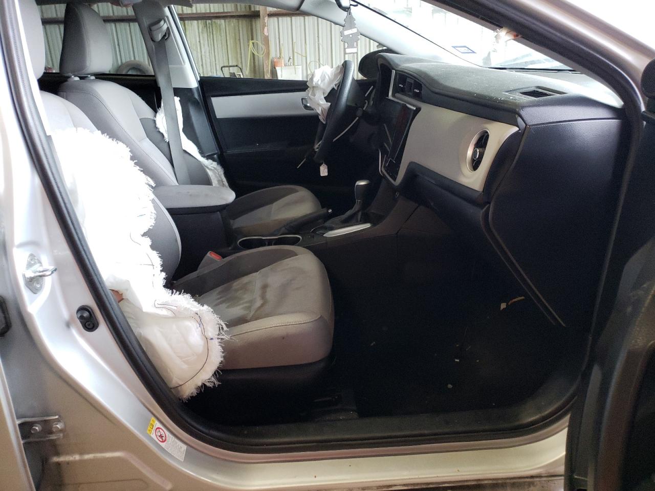 Photo 5 from auction – 2018 TOYOTA COROLLA L with VIN 5YFBURHE0JP850560