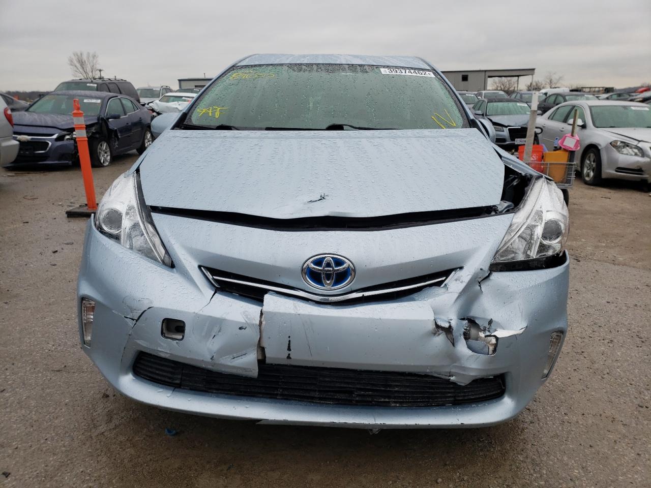 Photo 9 from auction – 2013 TOYOTA PRIUS V with VIN JTDZN3EU1D3220239