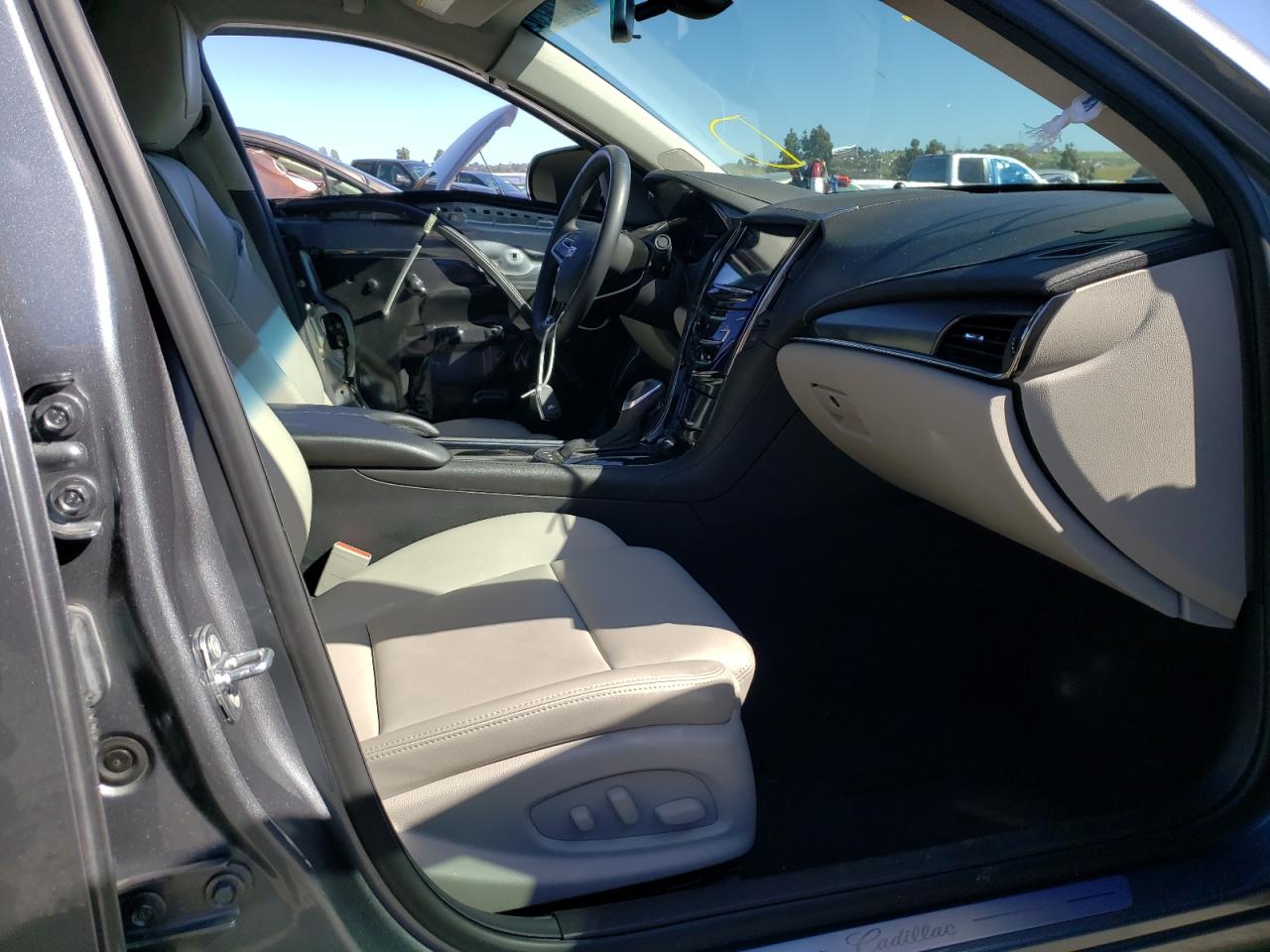 Photo 5 from auction – 2018 CADILLAC ATS with VIN 1G6AA5RX8J0136931