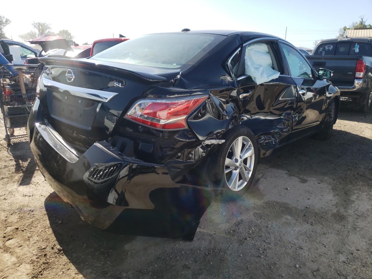 Photo 4 from auction – 2015 NISSAN ALTIMA 2.5 with VIN 1N4AL3AP2FN367377