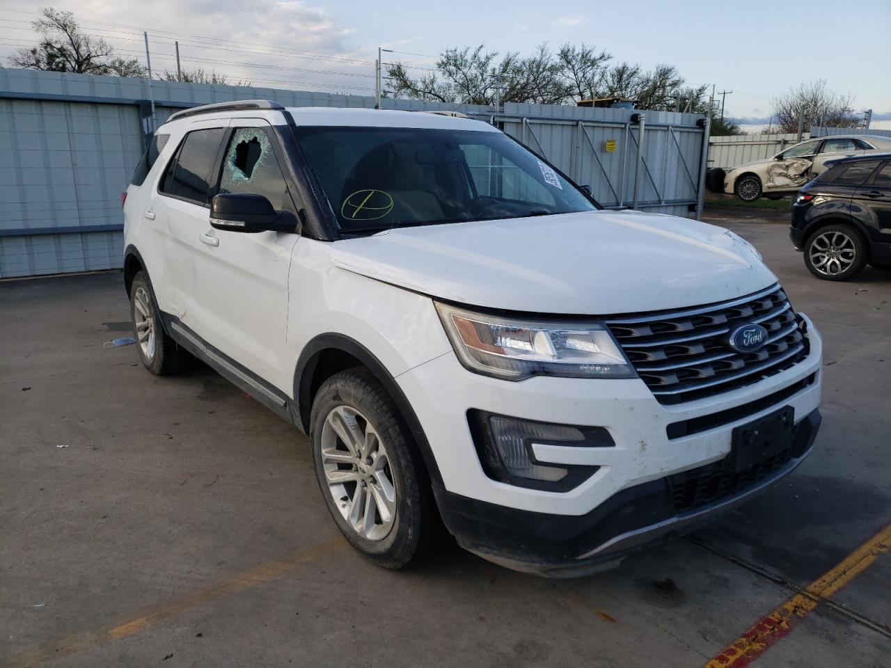 FORD EXPLORER X 2017 with VIN 1FM5K7D83HGC61176 - Photo from auction
