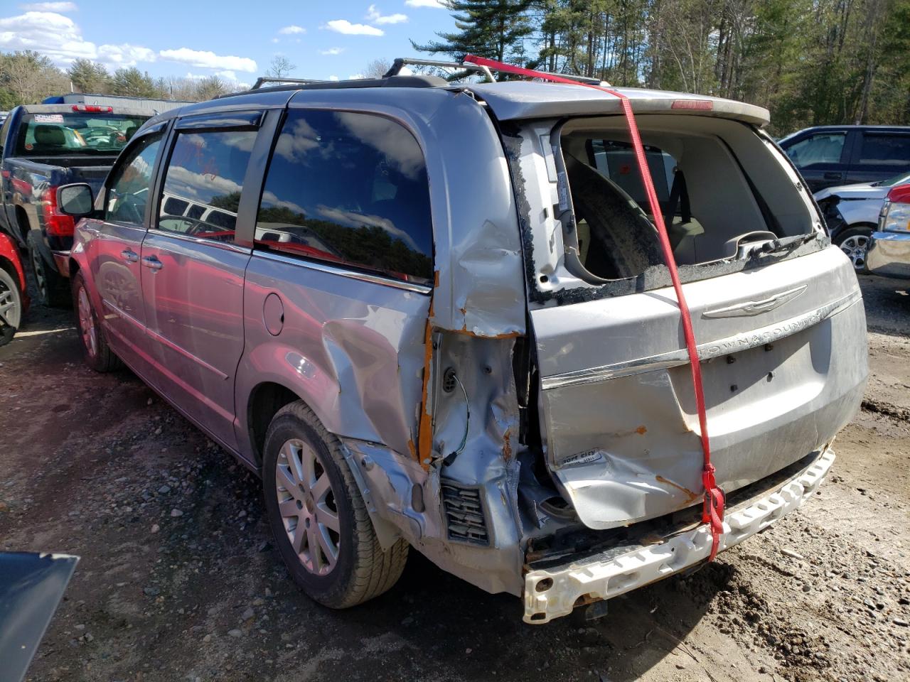 Photo 3 from auction – 2014 CHRYSLER TOWN & COU with VIN 2C4RC1BG3ER225394