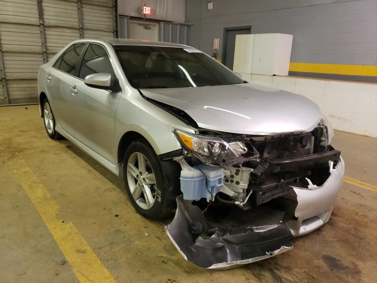 TOYOTA CAMRY L 2014 with VIN 4T1BF1FK9EU758095 - Photo from auction
