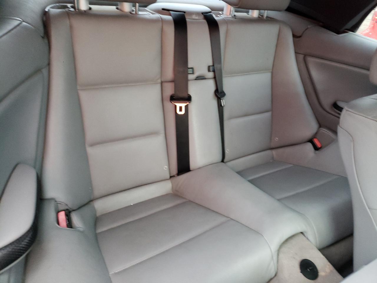 Photo 6 from auction – 2005 BMW 330 CI with VIN WBABW53455PL53185