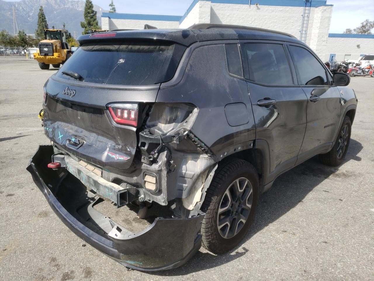 Photo 4 from auction – 2019 JEEP COMPASS TR with VIN 3C4NJDDB6KT688243