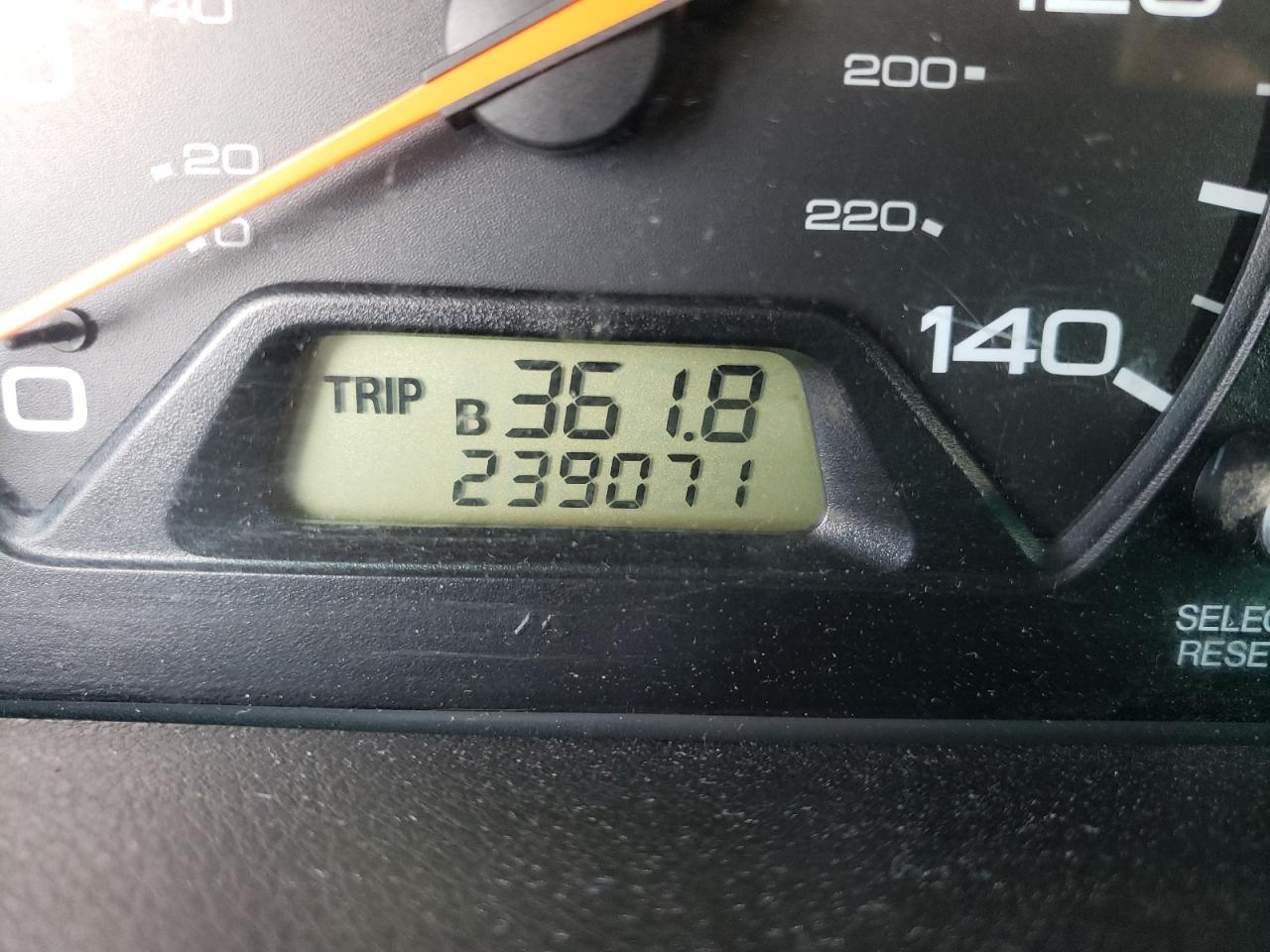Photo 8 from auction – 2004 HONDA ODYSSEY EX with VIN 5FNRL18604B077777