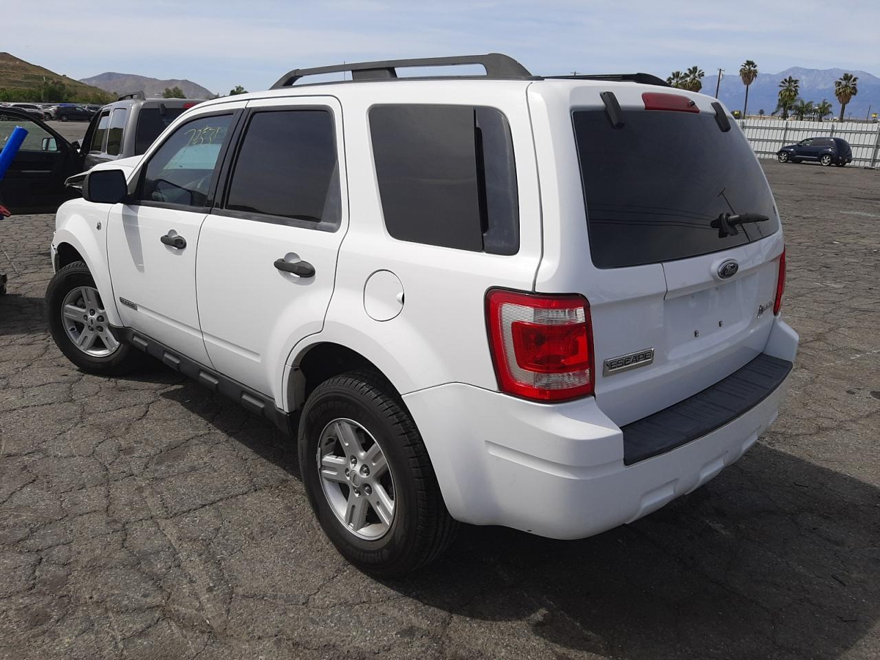 Photo 3 from auction – 2008 FORD ESCAPE HEV with VIN 1FMCU49H38KB03832