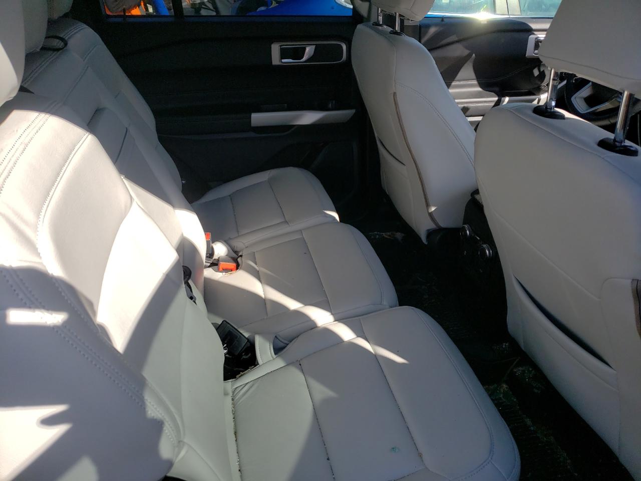 Photo 6 from auction – 2021 FORD EXPLORER X with VIN 1FMSK8DH2MGA51316