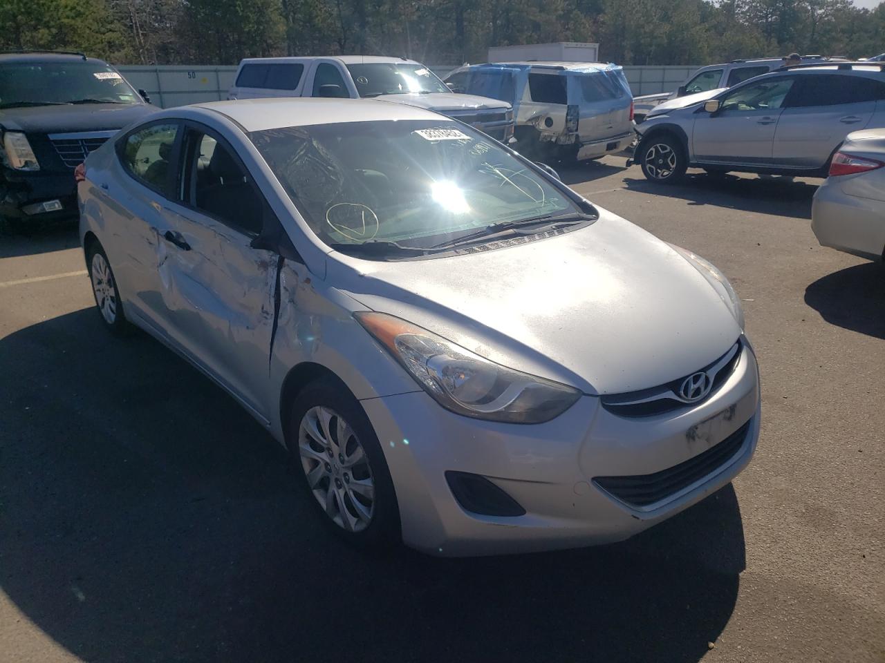 HYUNDAI ELANTRA GL 2012 with VIN 5NPDH4AE2CH069971 - Photo from auction