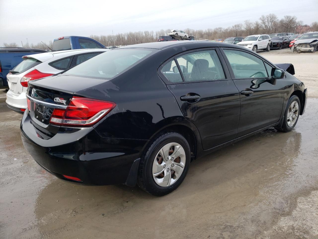 Photo 4 from auction – 2015 HONDA CIVIC LX with VIN 19XFB2E56FE048770