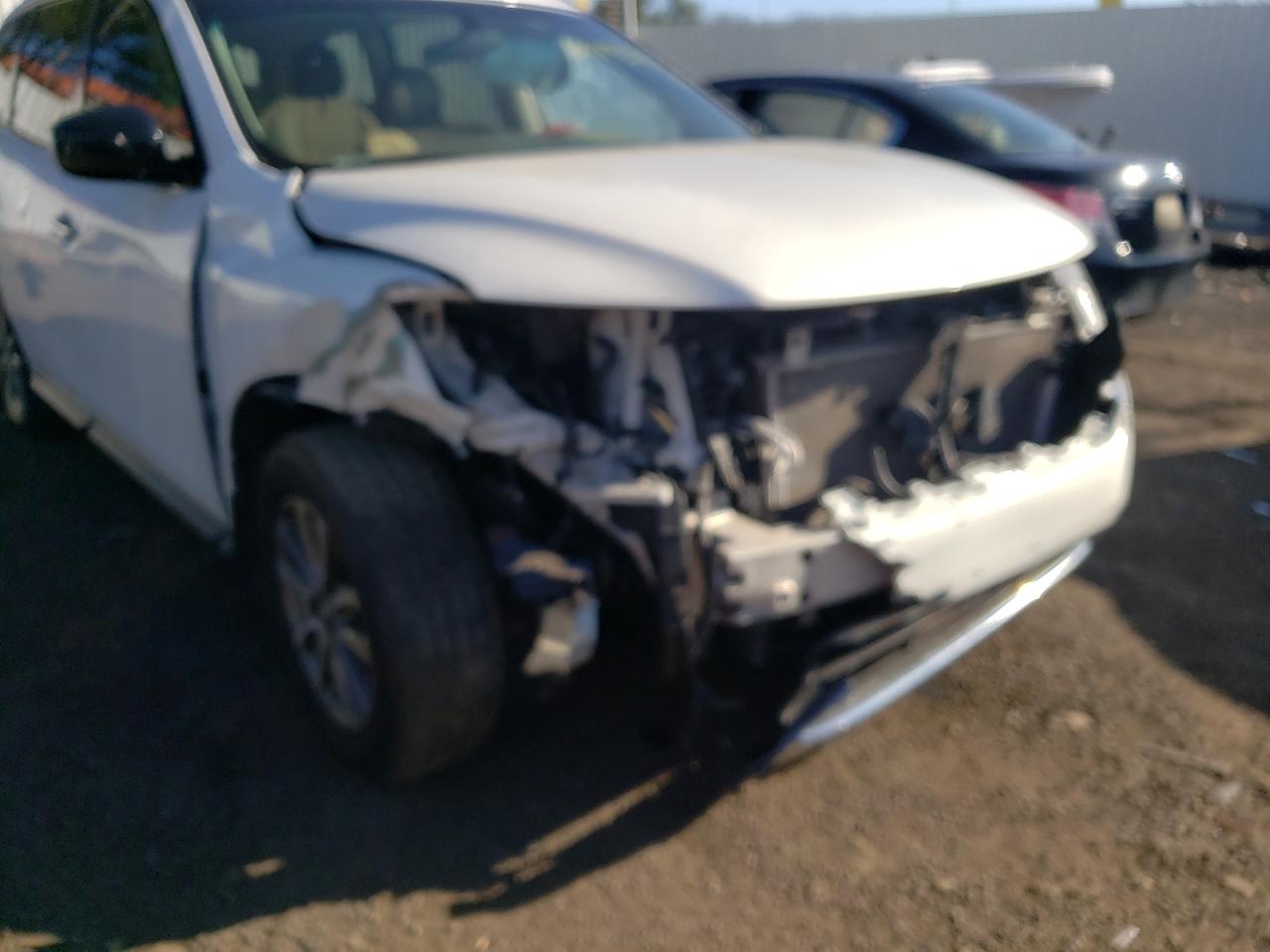Photo 9 from auction – 2014 NISSAN PATHFINDER with VIN 5N1AR2MM3EC665544