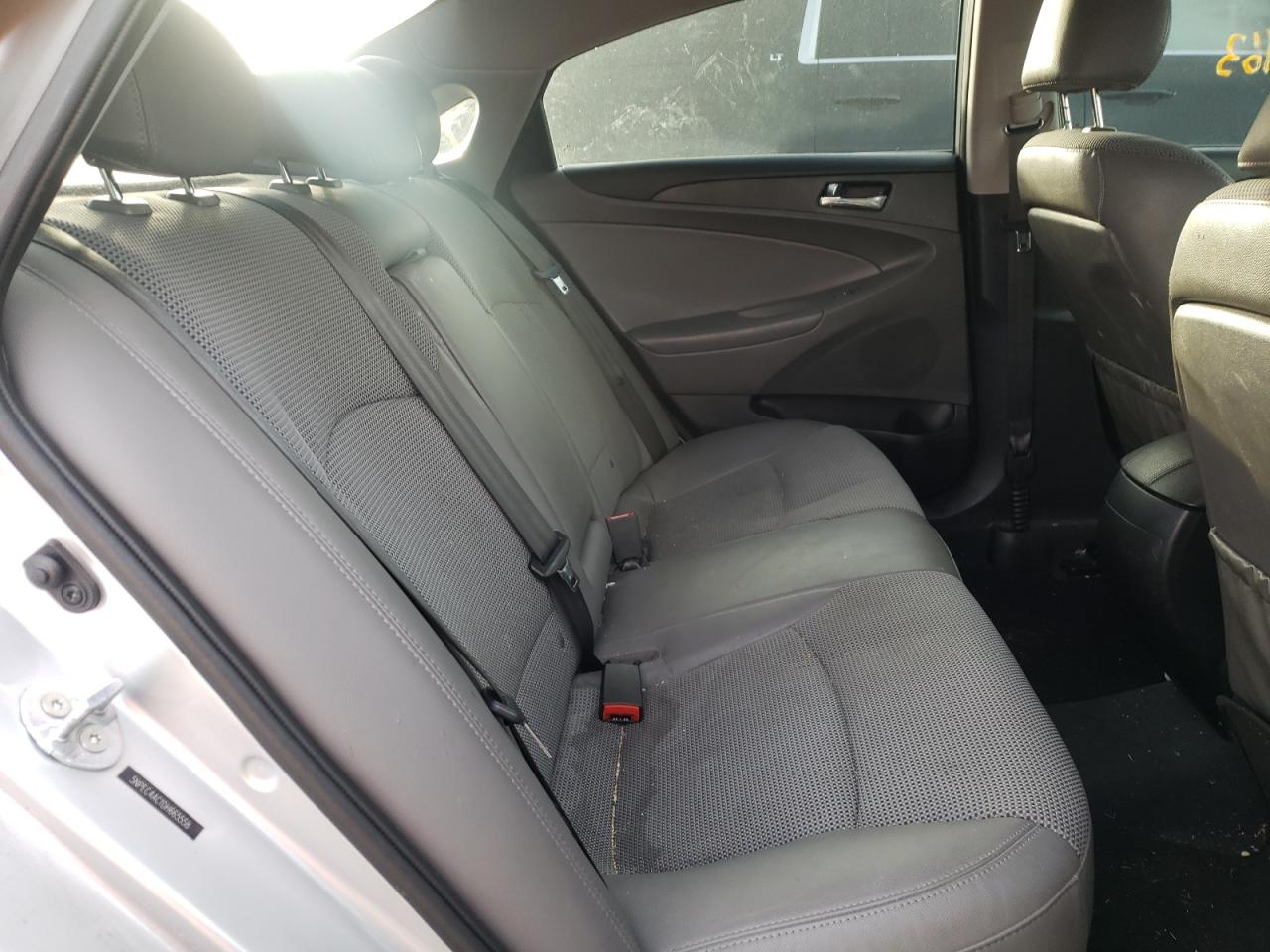 Photo 6 from auction – 2013 HYUNDAI SONATA SE with VIN 5NPEC4AC1DH665558