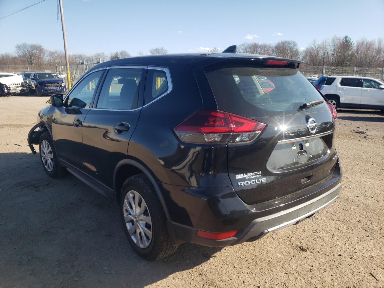 Photo 3 from auction – 2018 NISSAN ROGUE S with VIN KNMAT2MV2JP568627
