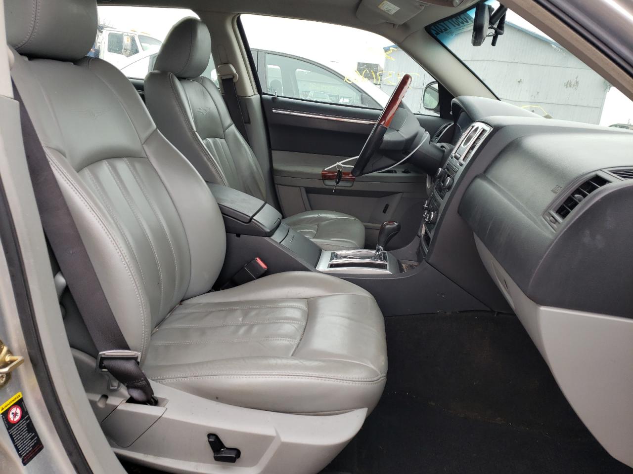 Photo 5 from auction – 2006 CHRYSLER 300C with VIN 2C3LA63HX6H209317