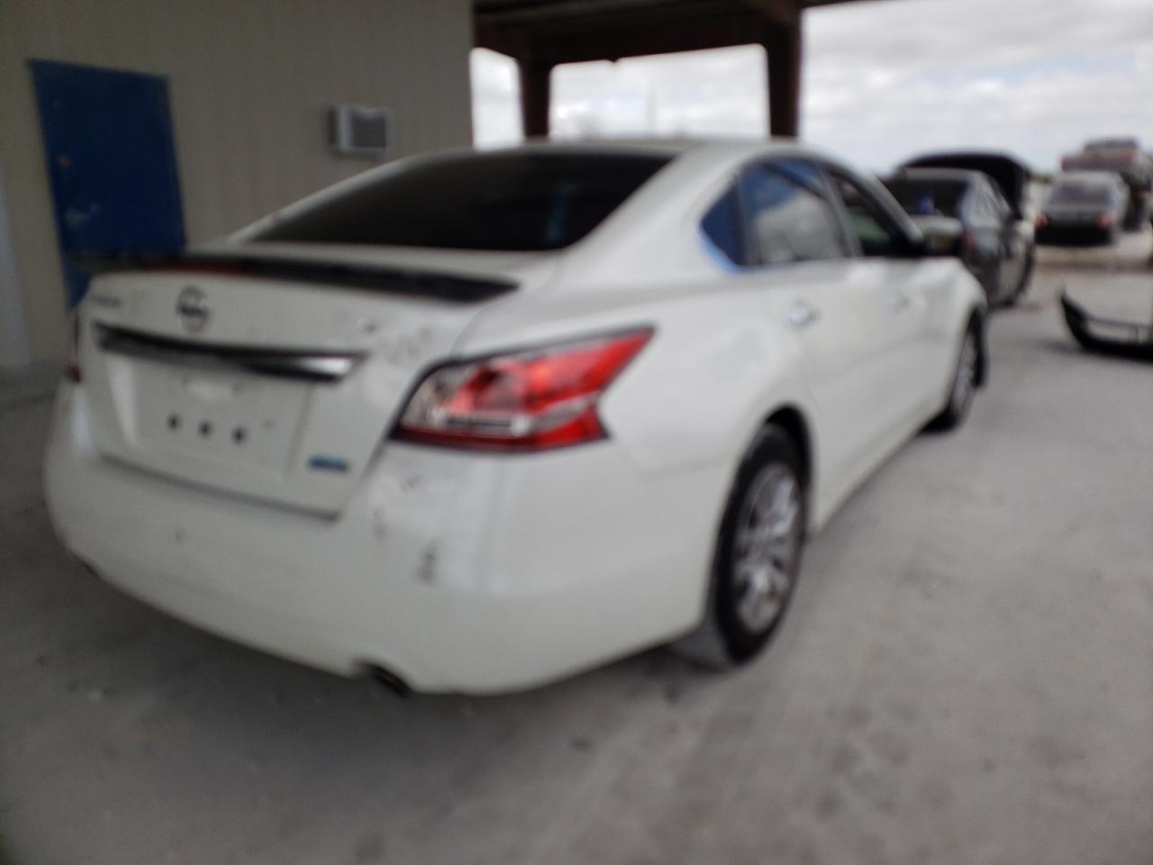 Photo 4 from auction – 2014 NISSAN ALTIMA 2.5 with VIN 1N4AL3AP1EN357891