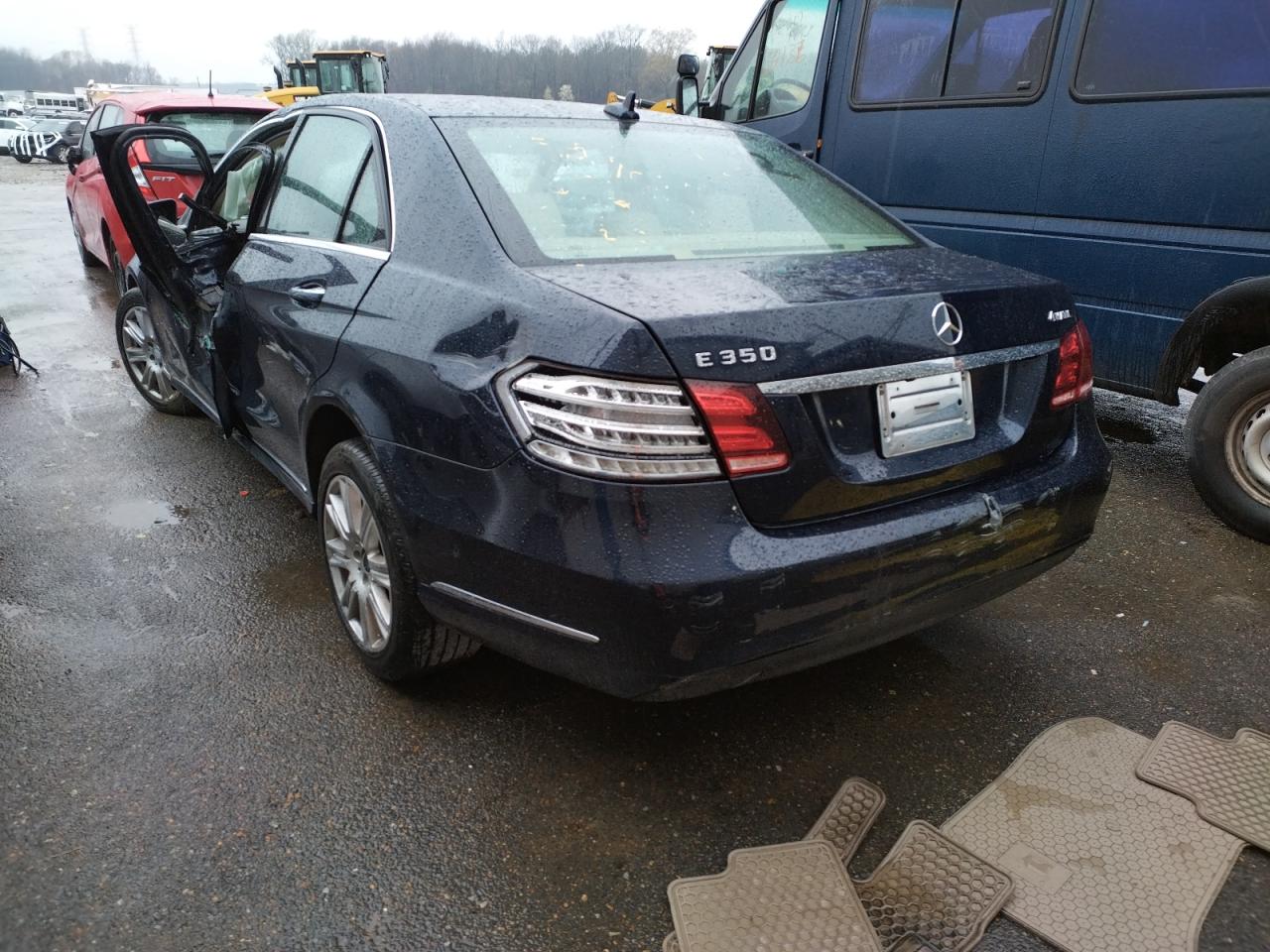 Photo 3 from auction – 2014 MERCEDES-BENZ E 350 4MAT with VIN WDDHF8JB6EA974041