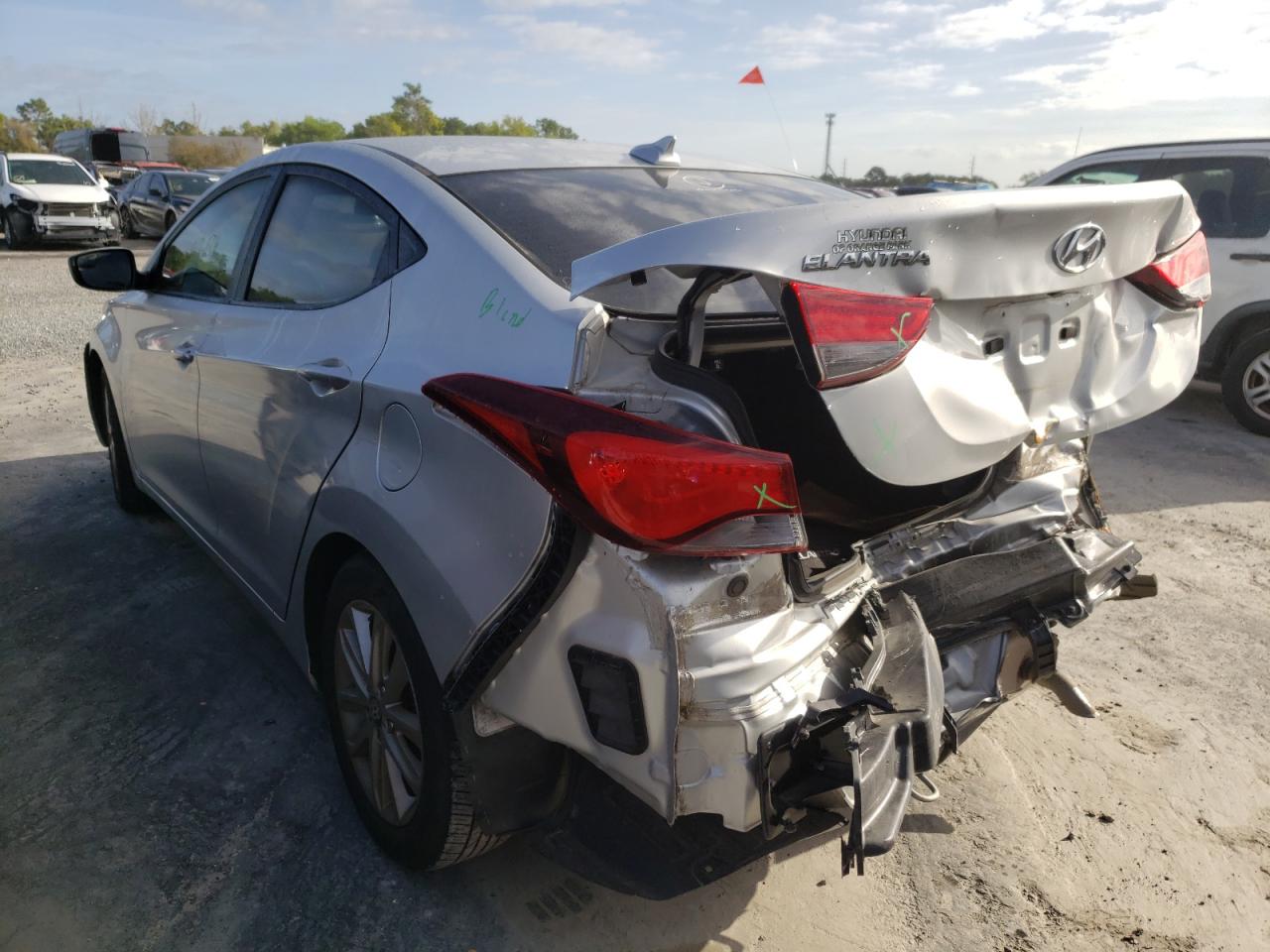 Photo 3 from auction – 2016 HYUNDAI ELANTRA SE with VIN 5NPDH4AE3GH710857