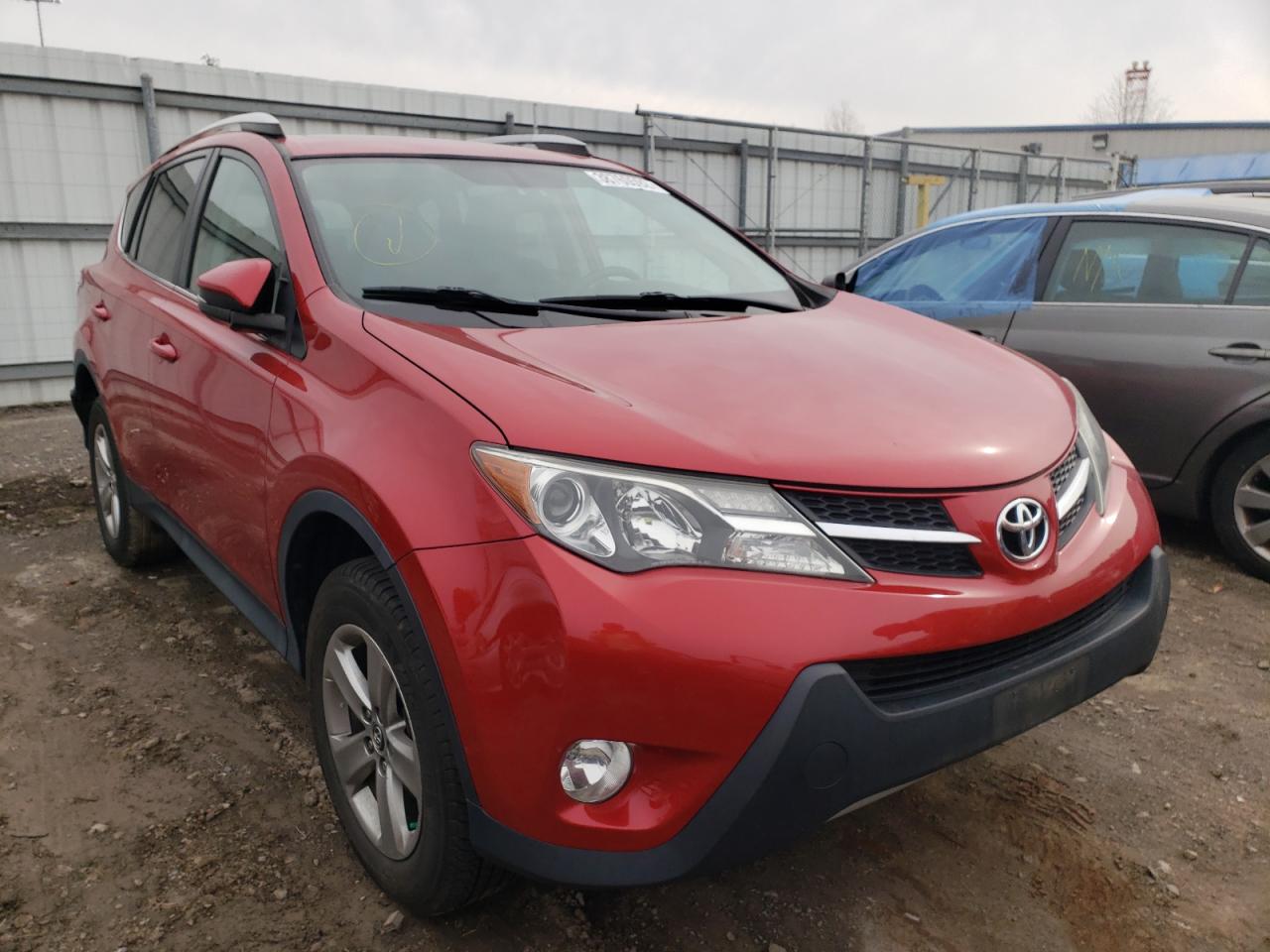 TOYOTA RAV4 XLE 2015 with VIN 2T3RFREV9FW329881 - Photo from auction