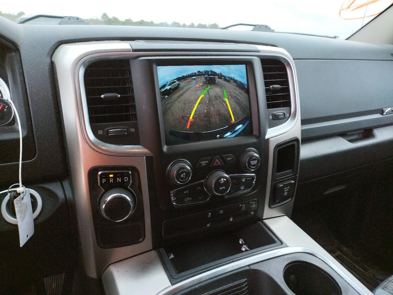 Photo 9 from auction – 2018 RAM 1500 SLT with VIN 3C6RR6LT8JG210159