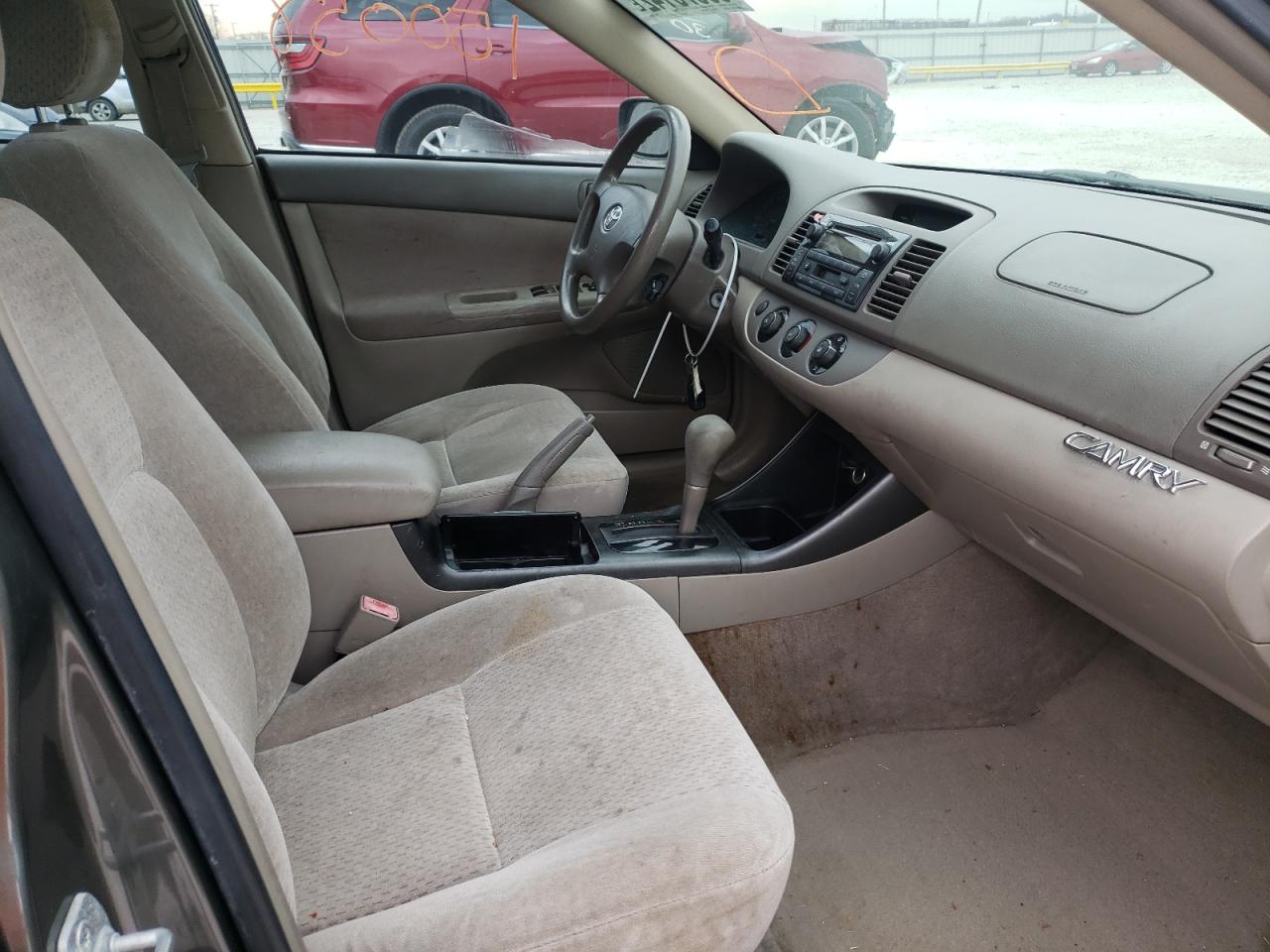 Photo 5 from auction – 2003 TOYOTA CAMRY LE with VIN JTDBE32K030143626
