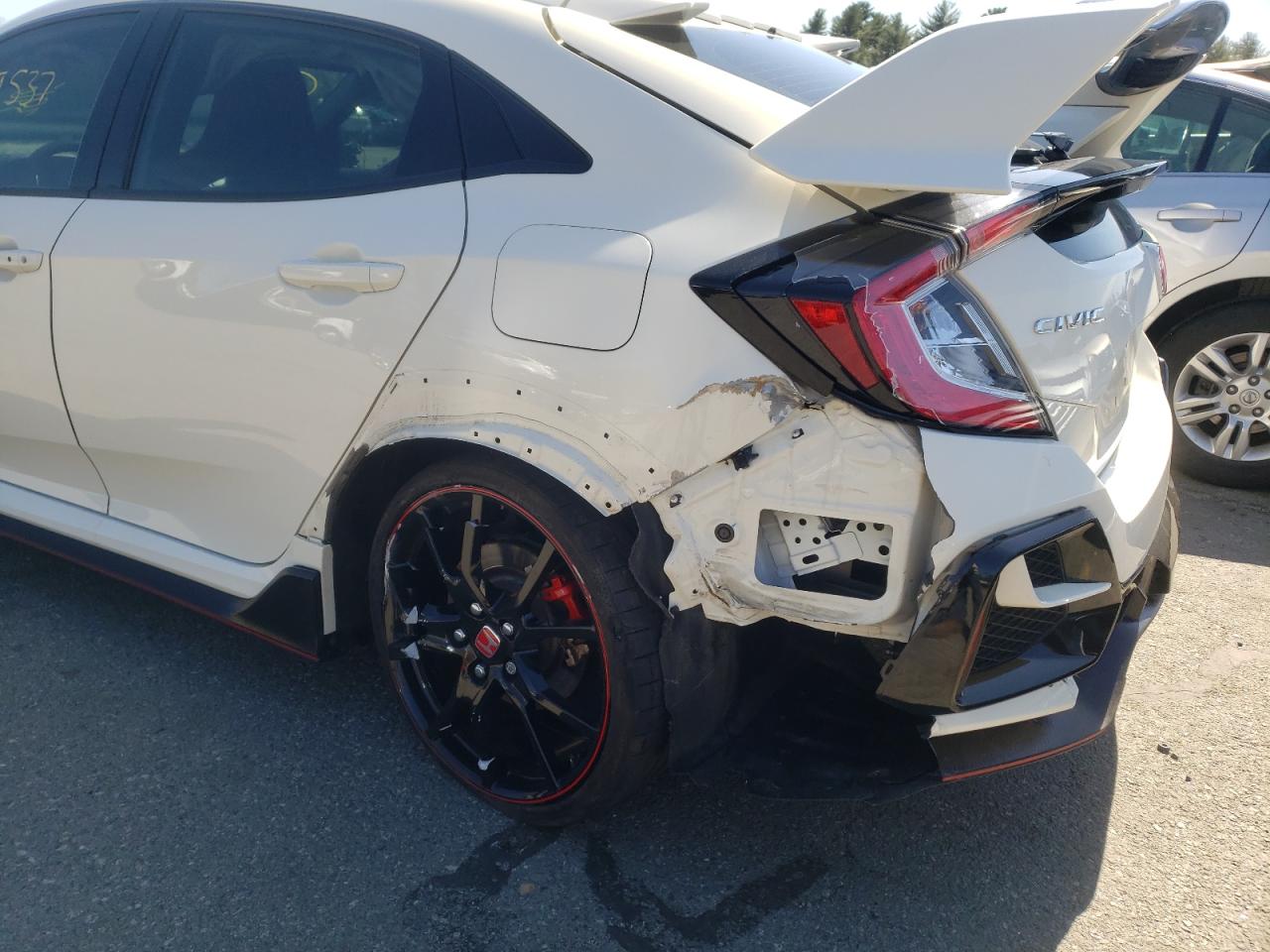 Photo 9 from auction – 2021 HONDA CIVIC TYPE with VIN SHHFK8G77MU200742