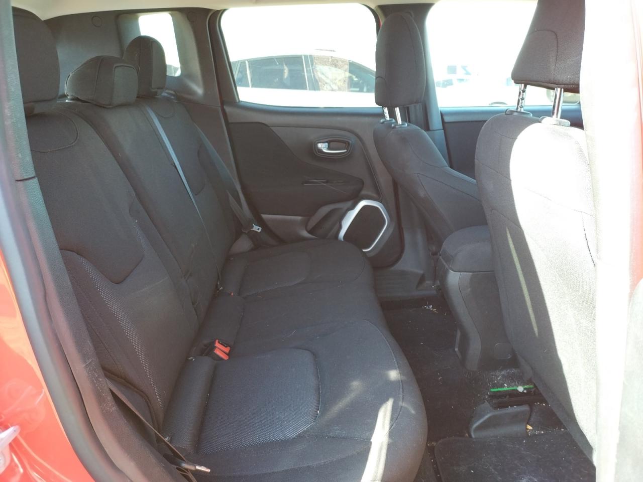 Photo 6 from auction – 2018 JEEP RENEGADE S with VIN ZACCJBAB7JPH56961