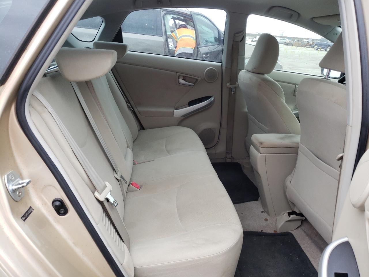 Photo 6 from auction – 2011 TOYOTA PRIUS with VIN JTDKN3DU3B0296935